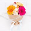 Симфония - букет с разноцветными герберами и белыми розами